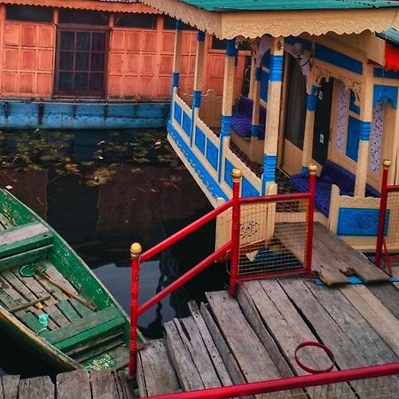 Lalarukh Group Of Houseboats Otel Srīnagar Dış mekan fotoğraf